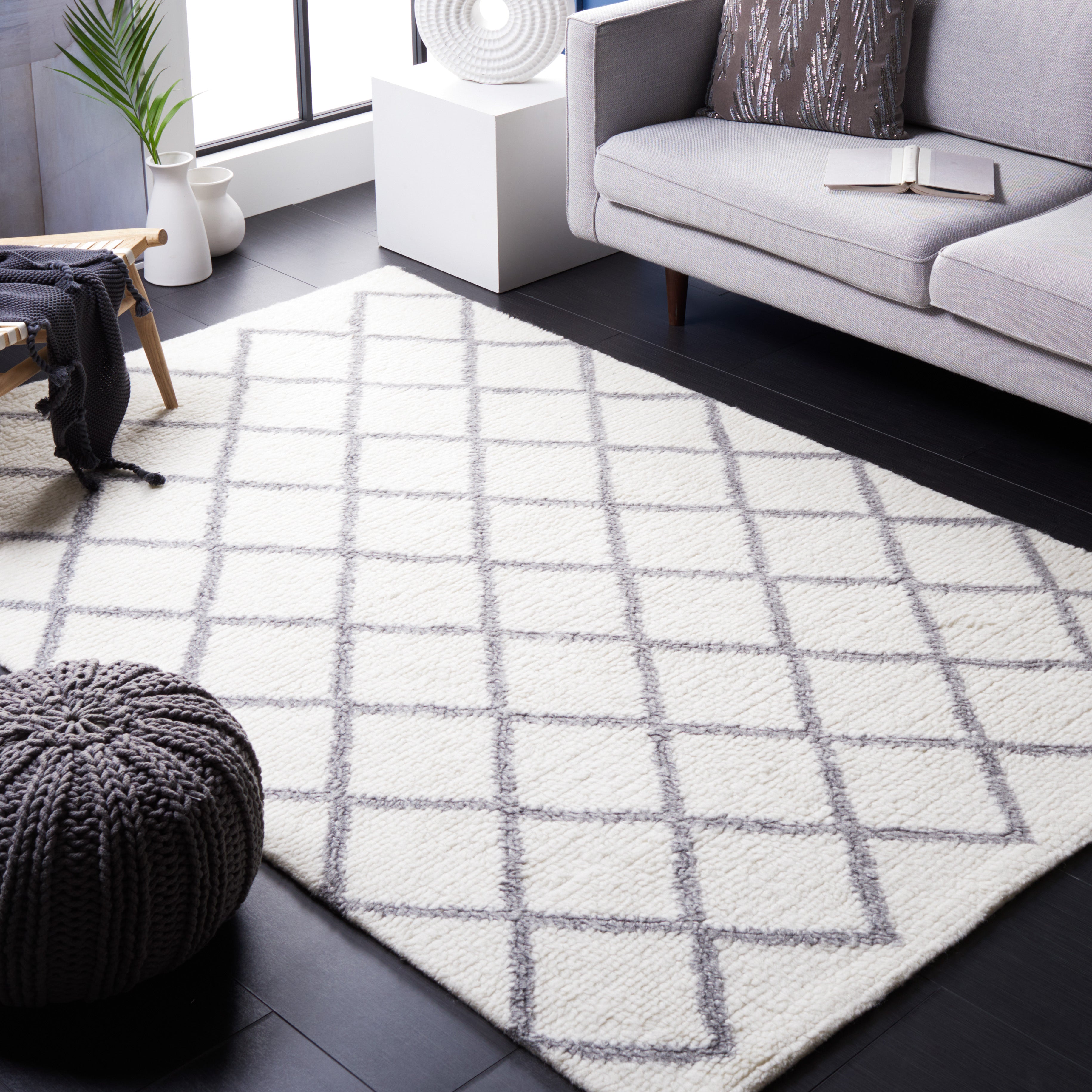 Safavieh Vermont 552 Rug, VRM552 - Ivory / Grey