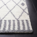 Safavieh Vermont 553 Rug, VRM553 - Ivory / Grey
