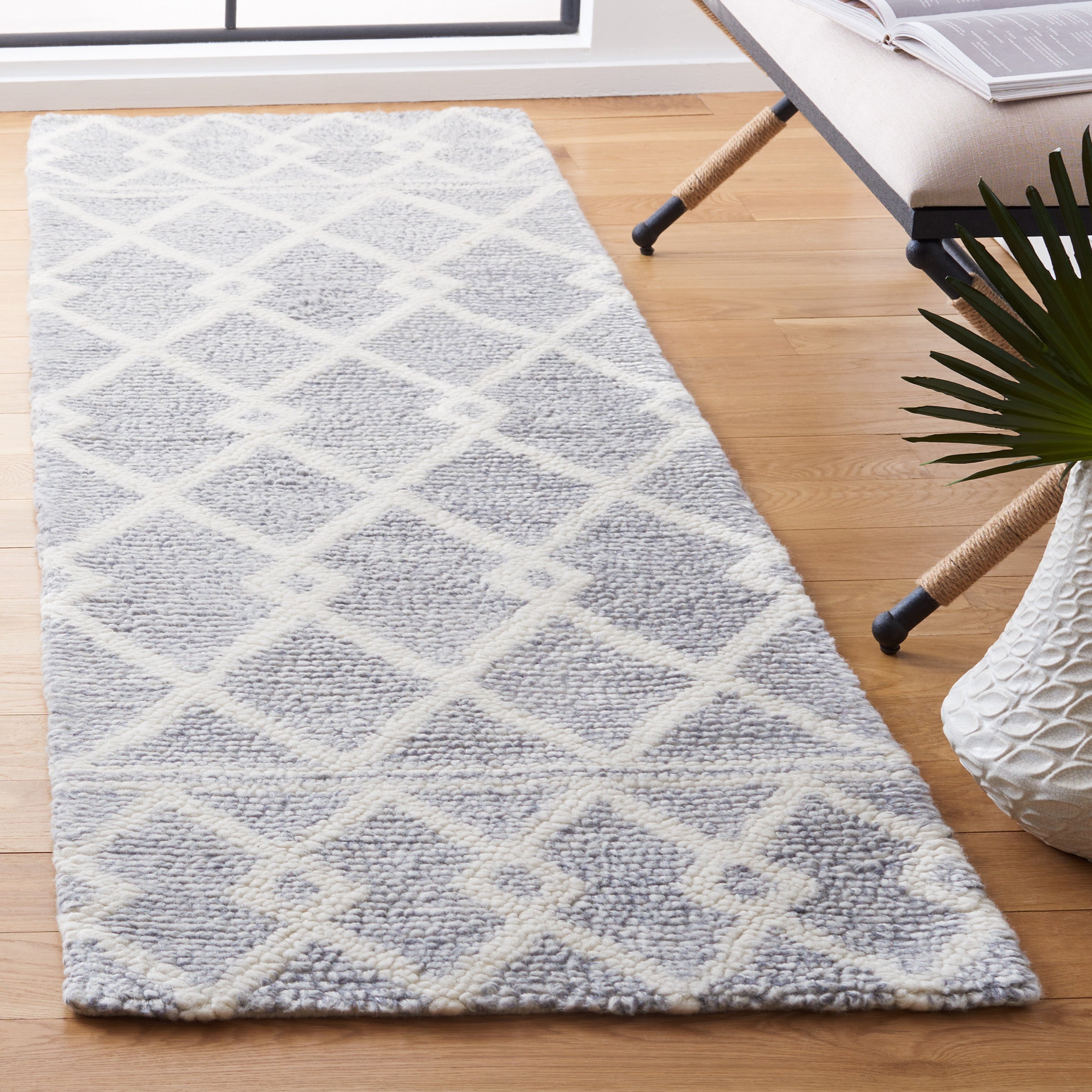 Safavieh Vermont 554 Rug, VRM554 - Grey / Ivory