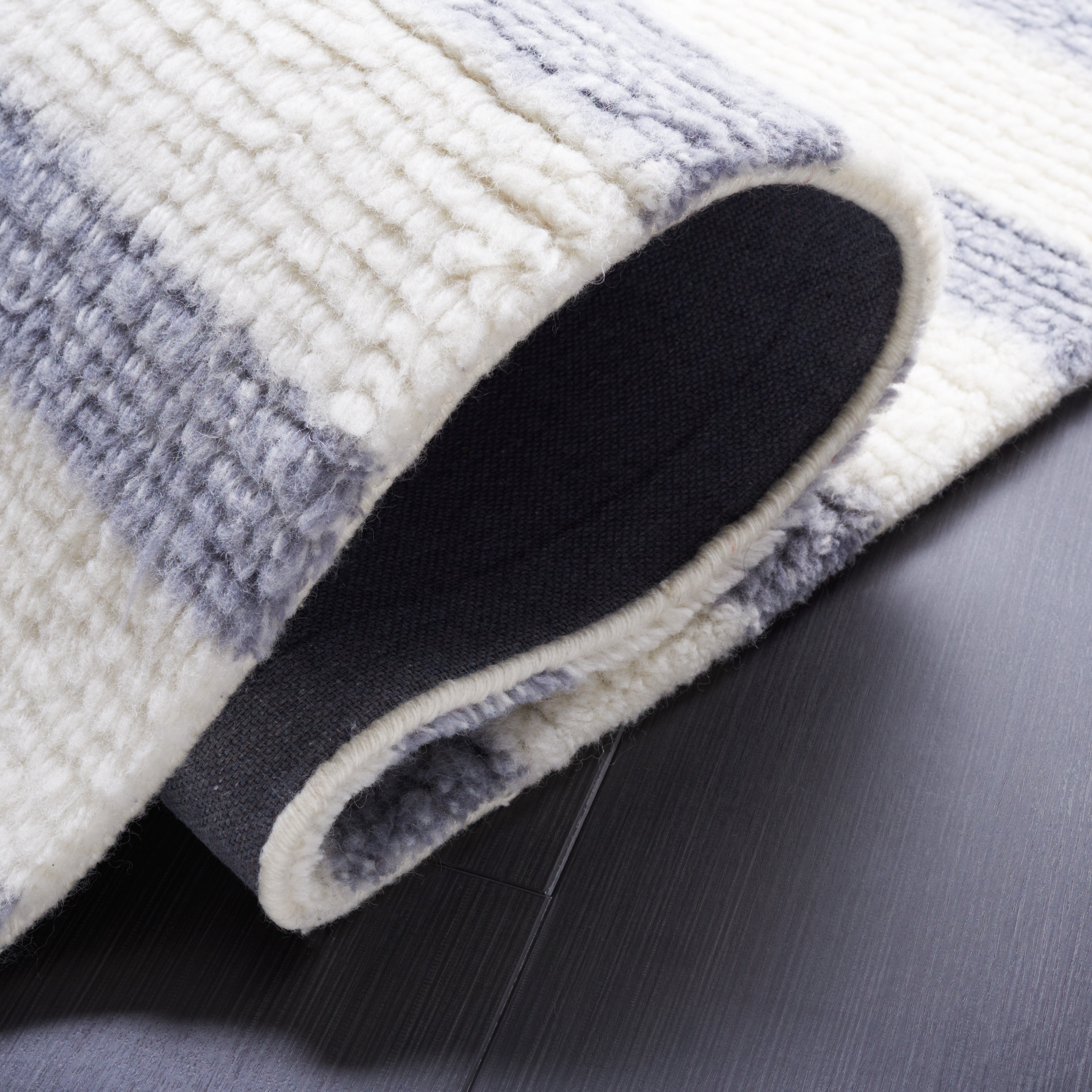 Safavieh Vermont 555 Rug, VRM555 - Ivory / Grey