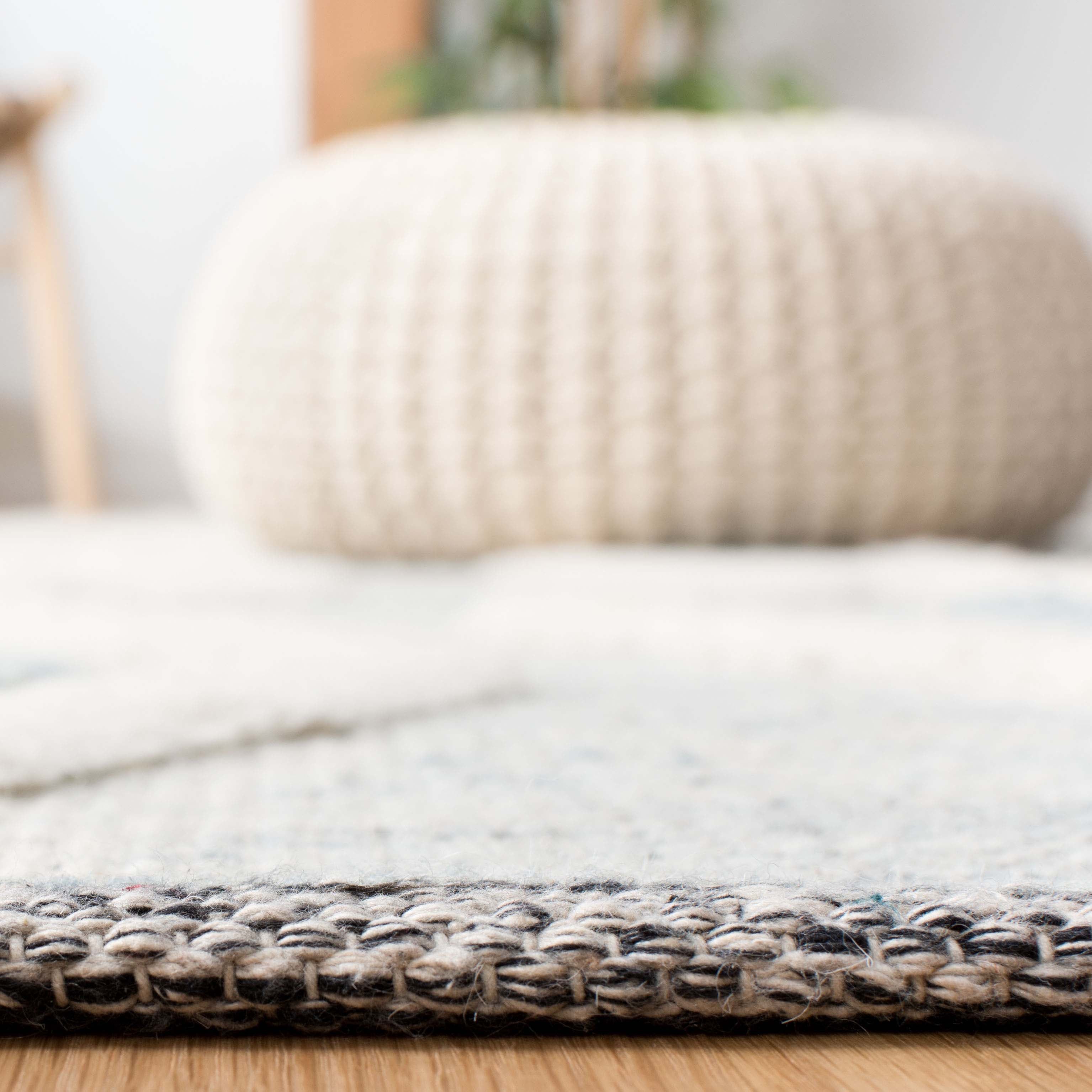 Safavieh Vermont 601 Rug, VRM601 - Blue / Ivory