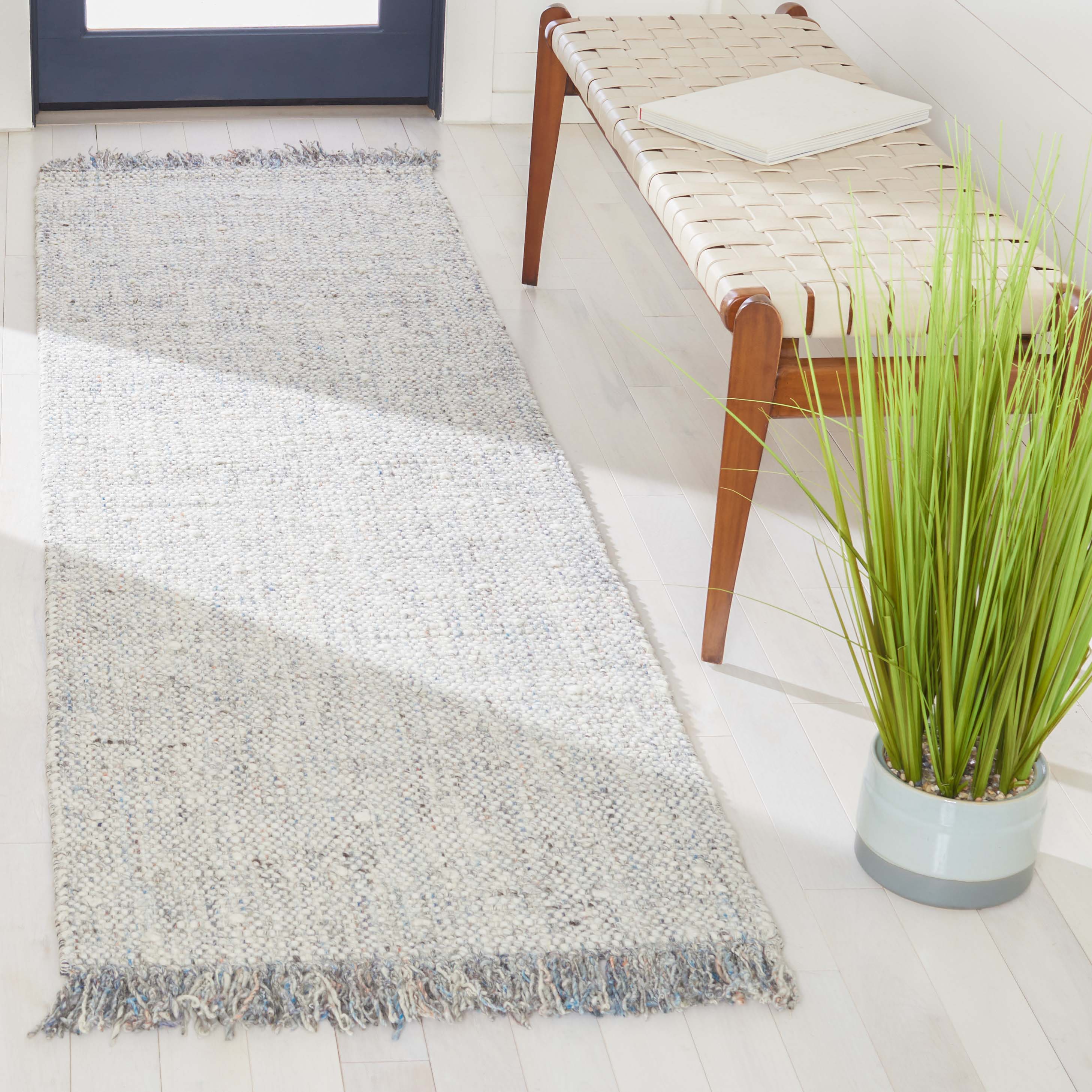 Safavieh Vermont 701 Rug, VRM701 - Light Grey / Ivory