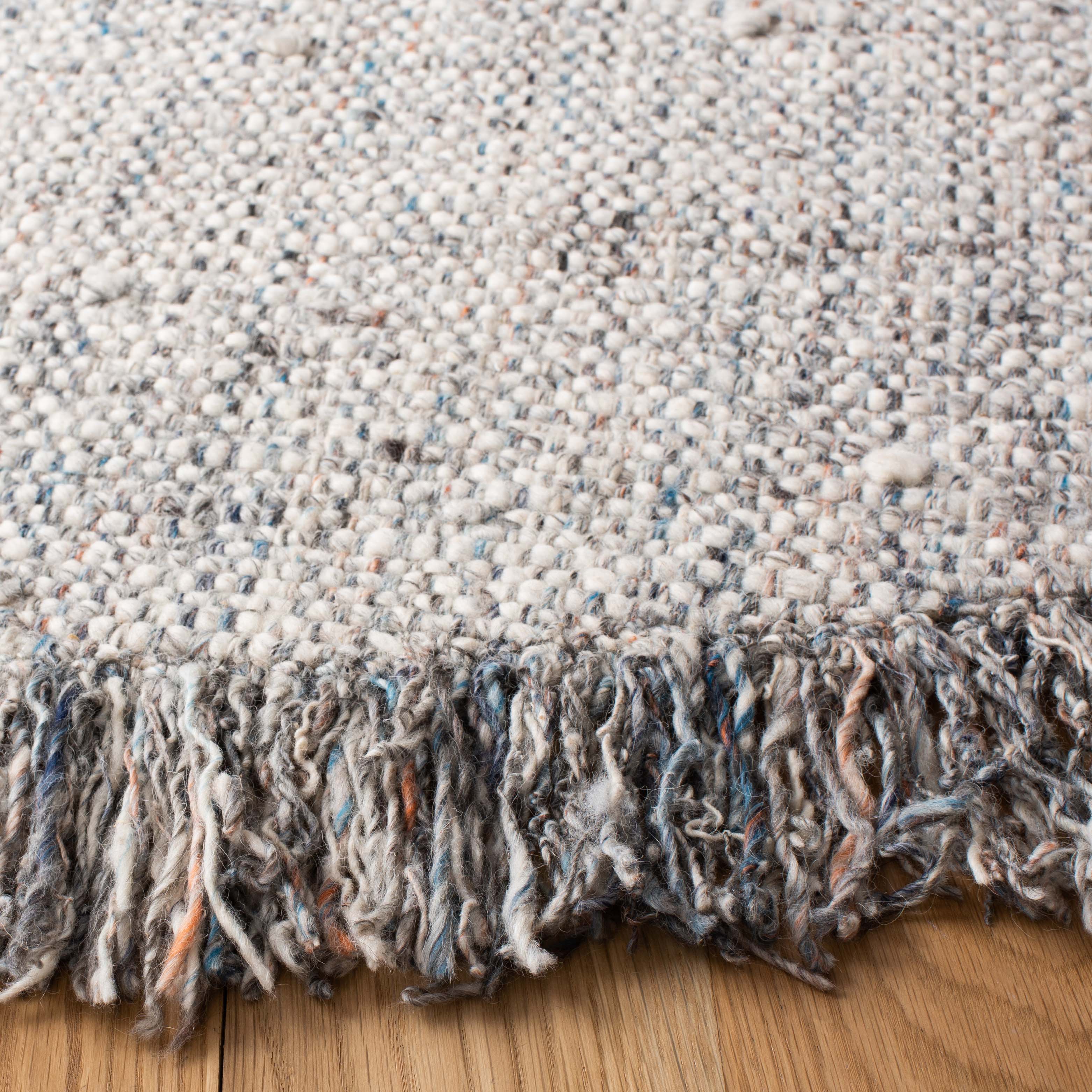 Safavieh Vermont 701 Rug, VRM701 - Light Grey / Ivory