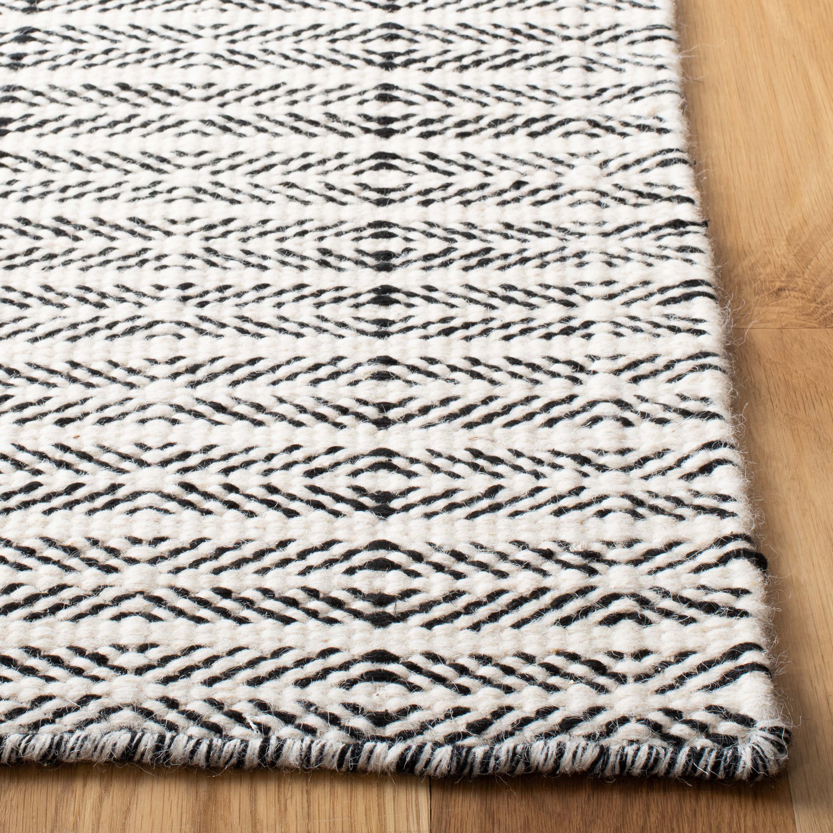 Safavieh Vermont 803 Rug, VRM803 - Black / Ivory