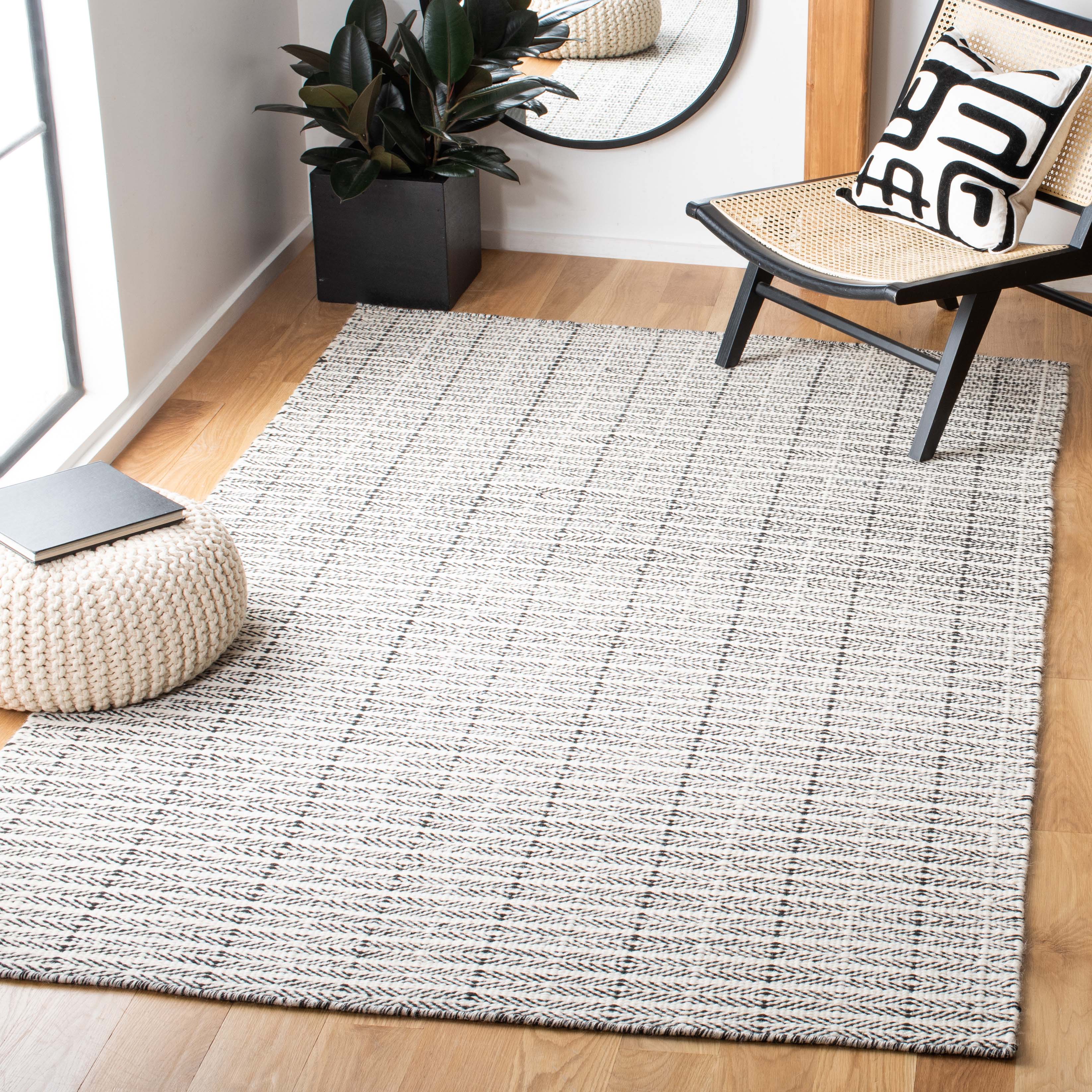 Safavieh Vermont 803 Rug, VRM803 - Black / Ivory