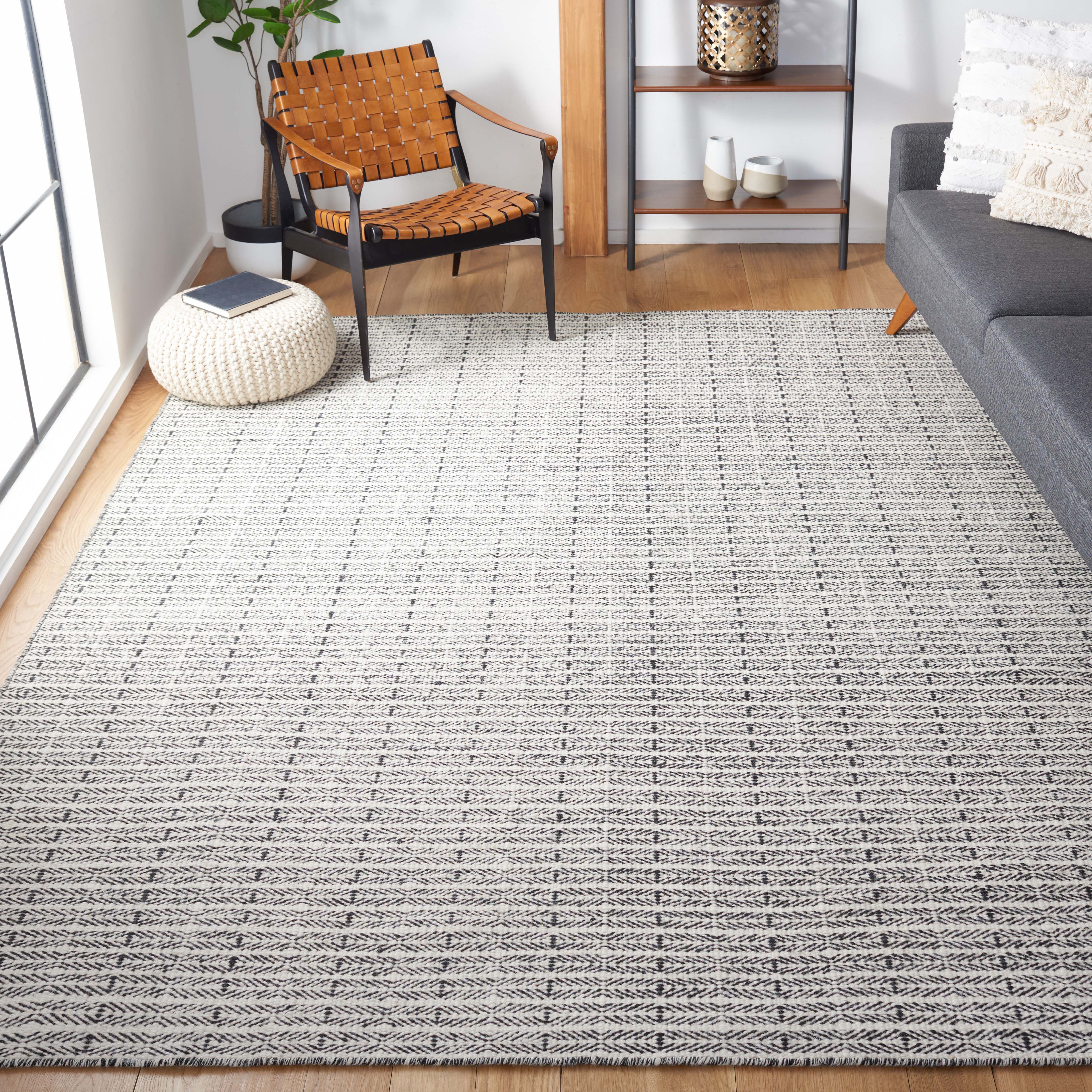 Safavieh Vermont 803 Rug, VRM803 - Black / Ivory