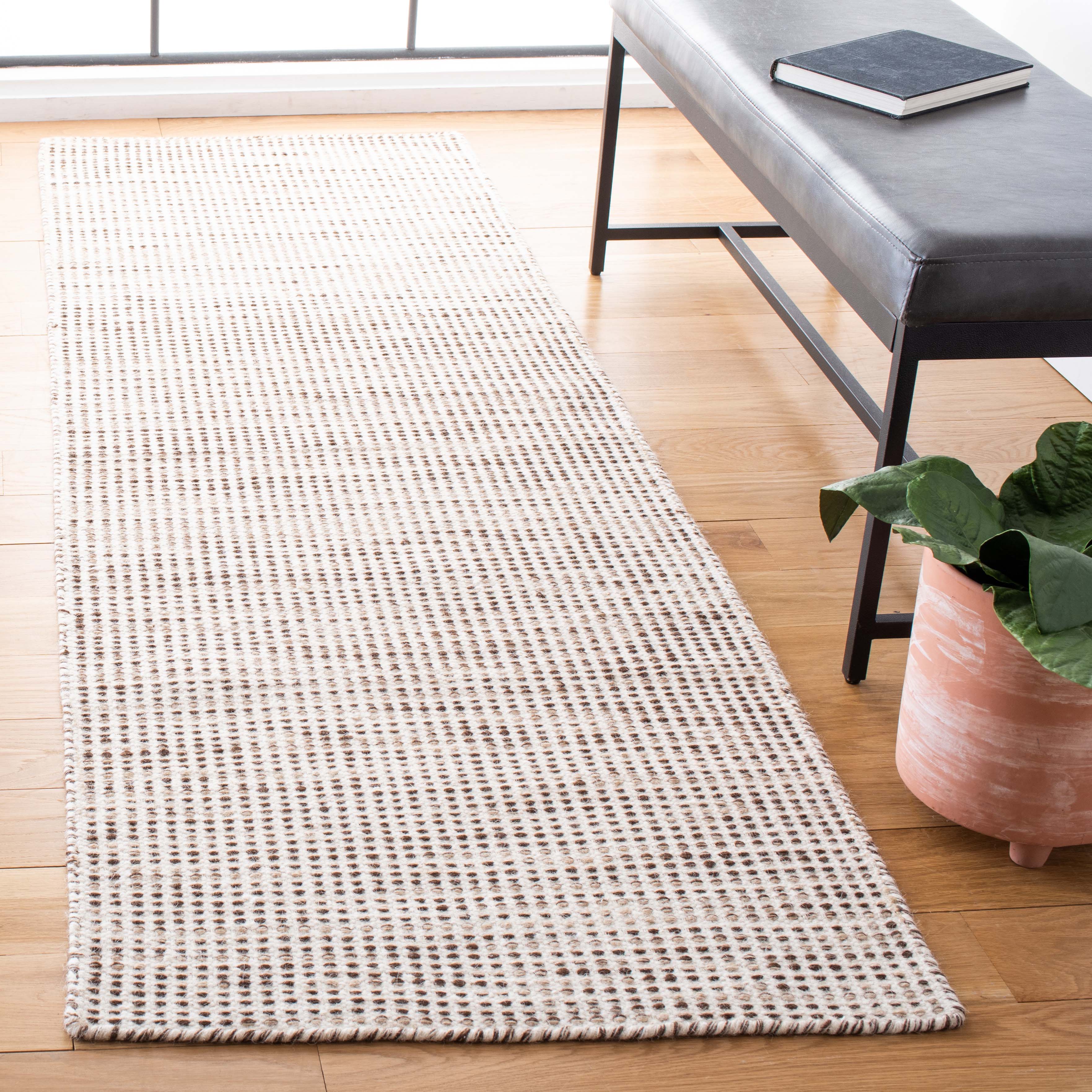 Safavieh Vermont 805 Rug, VRM805 - Brown / Ivory