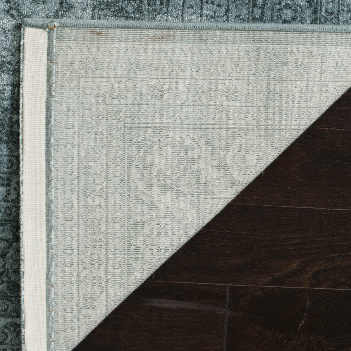 Safavieh Vintage Collection: VTG264B