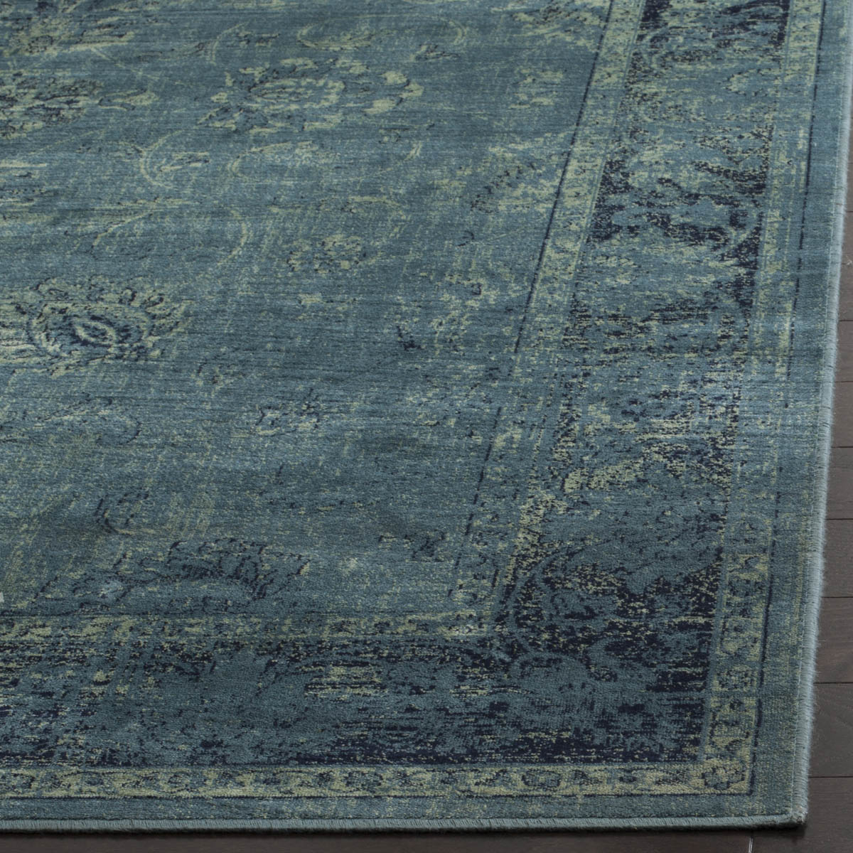 Safavieh Vintage Collection: VTGB117