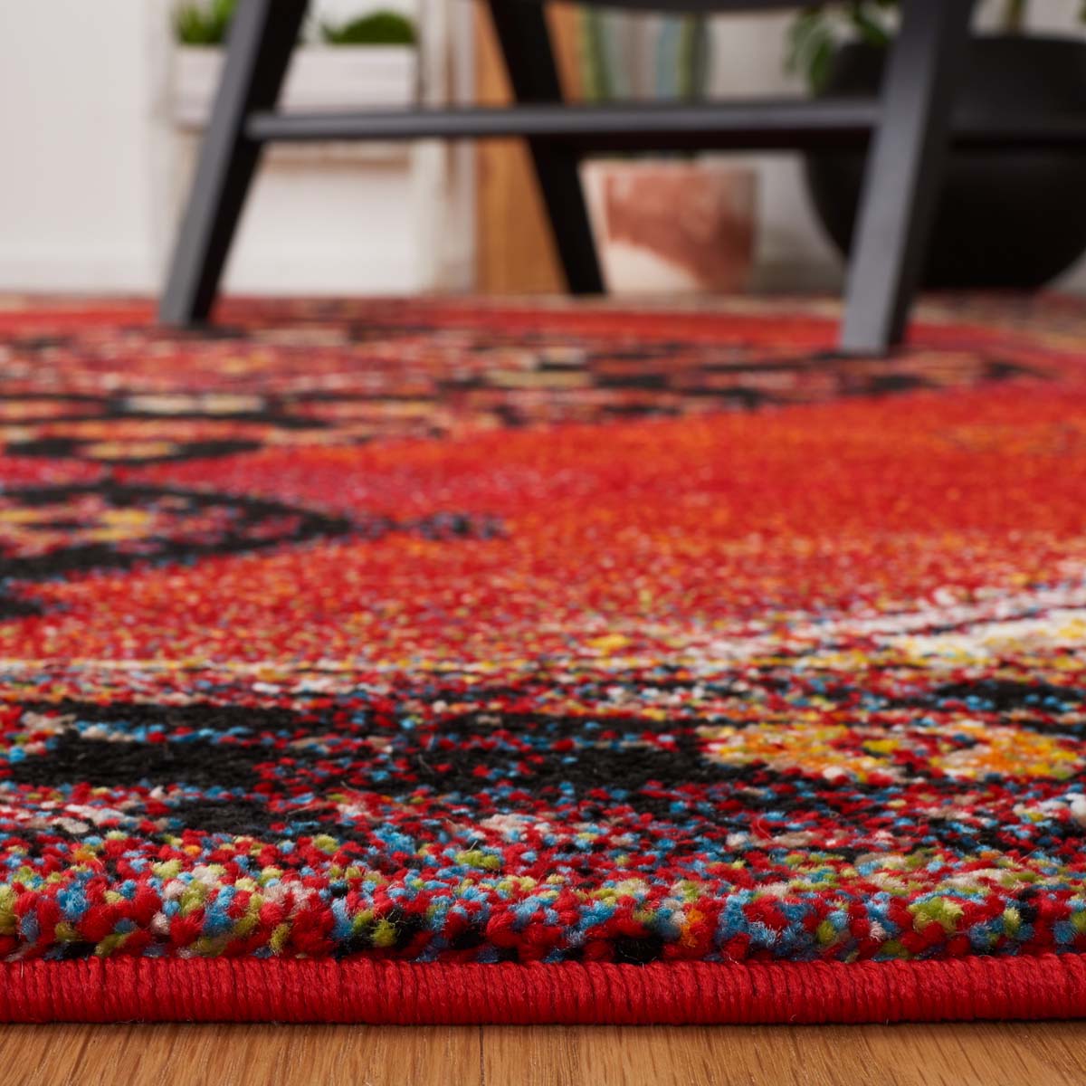 Safavieh Vintage Hamadan 202 Rug, VTH202 - RED / BLACK
