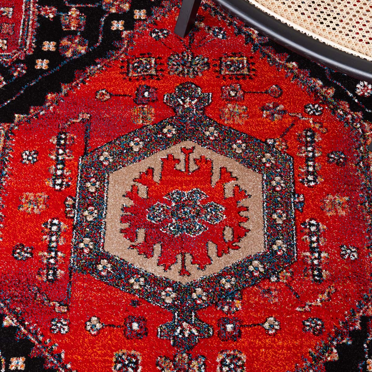 Safavieh Vintage Hamadan 204 Rug, VTH204 - RED / BLACK
