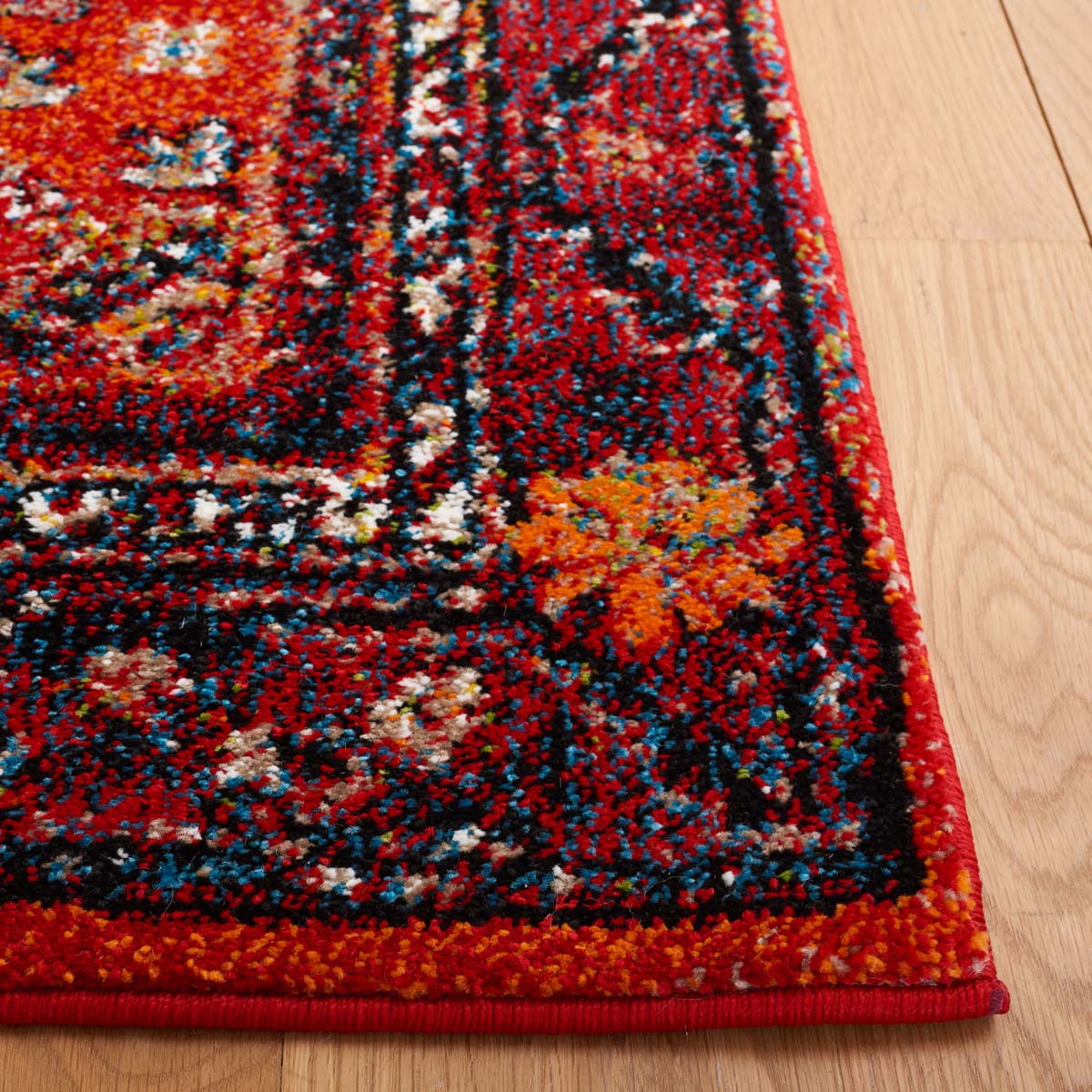 Safavieh Vintage Hamadan 204 Rug, VTH204 - RED / BLACK