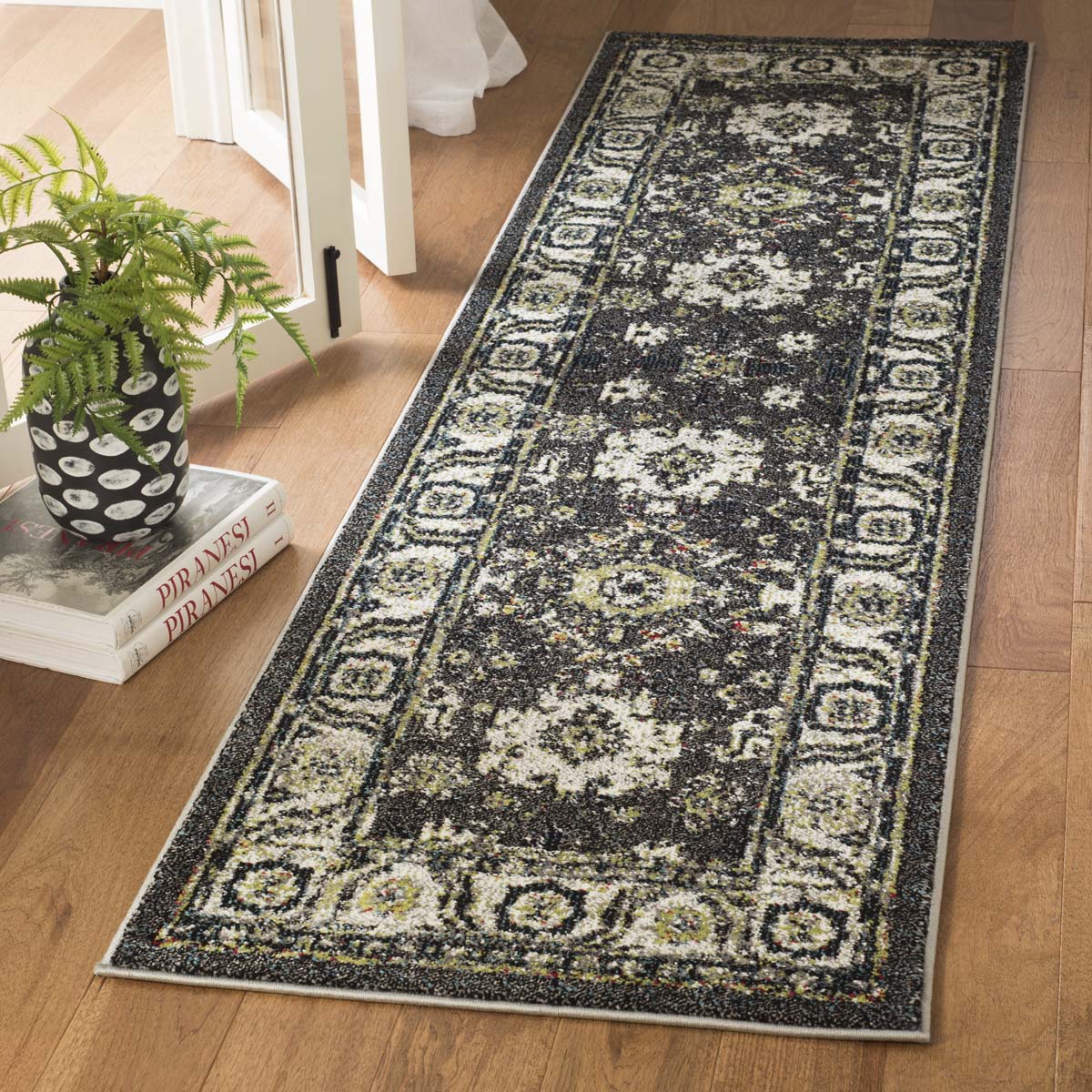 Safavieh Vintage Hamadan 214 Rug, VTH214 - DARK GREY / IVORY