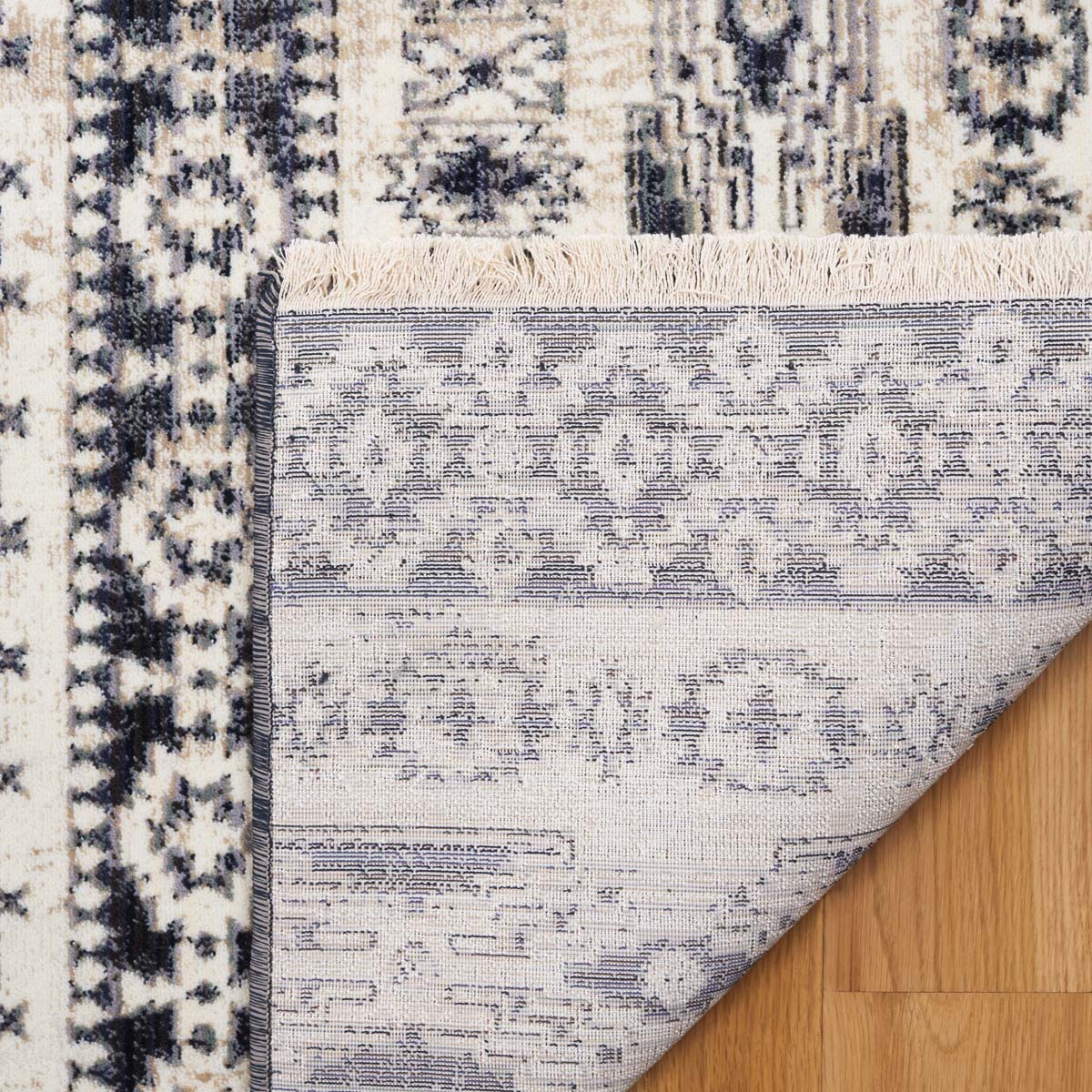 Safavieh Vintage Persian 660 Rug, VTP660 - Ivory / Black