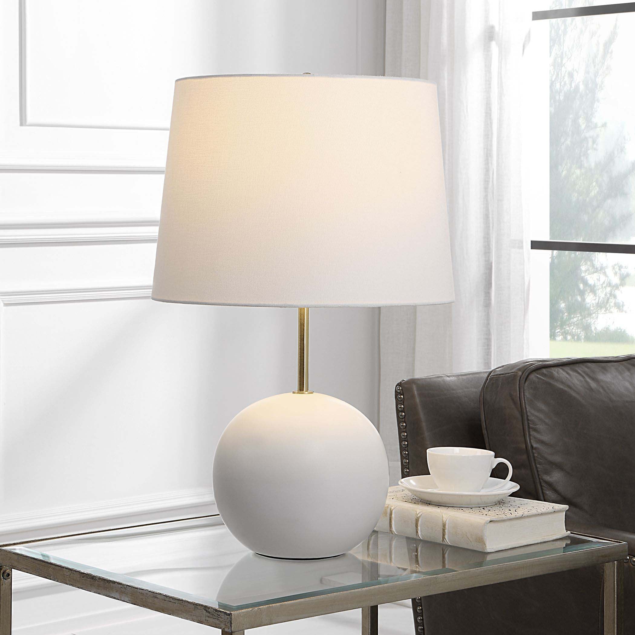 Decor Market White Ceramic & Round Base Table Lamp