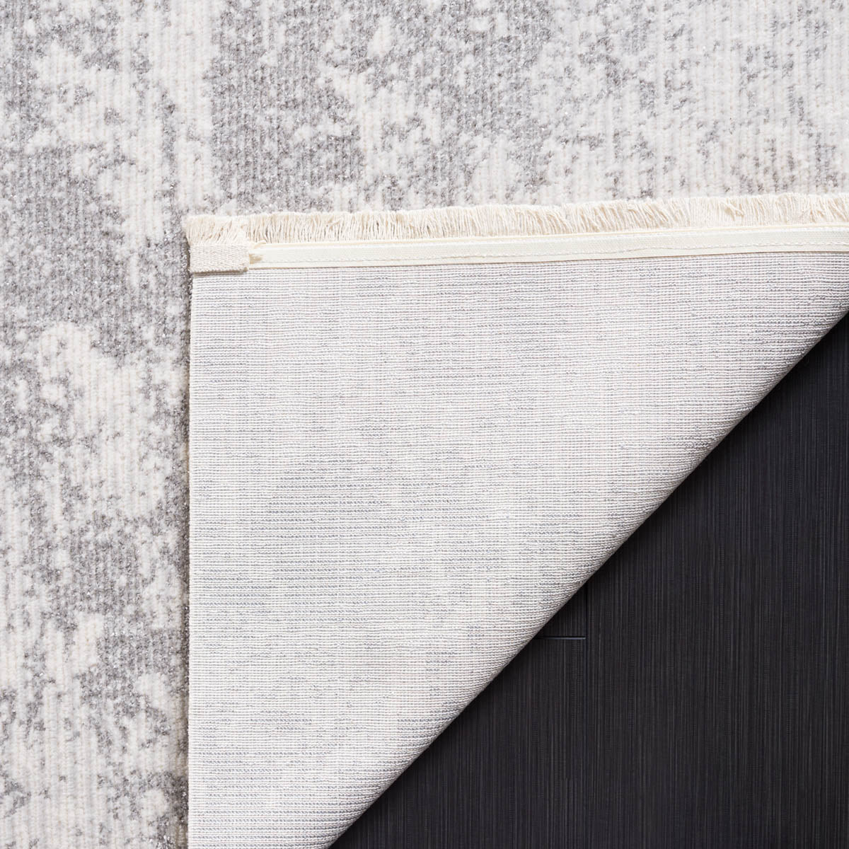 Safavieh Whisper Collection: WHS546A - Ivory / Grey