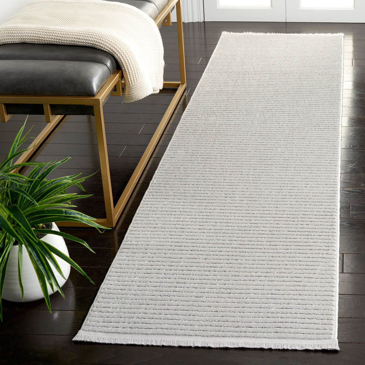 Safavieh Whisper Collection: WHS550F - Grey / Dark Grey