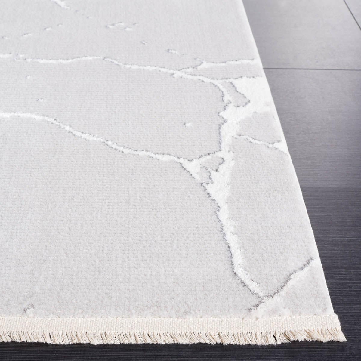 Safavieh Whisper Collection: WHS552F - Grey / Ivory