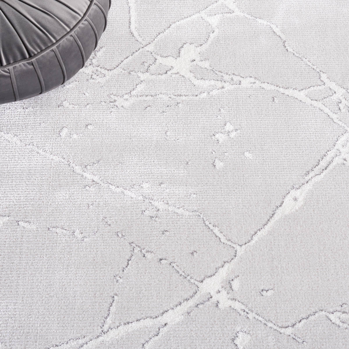 Safavieh Whisper Collection: WHS552F - Grey / Ivory