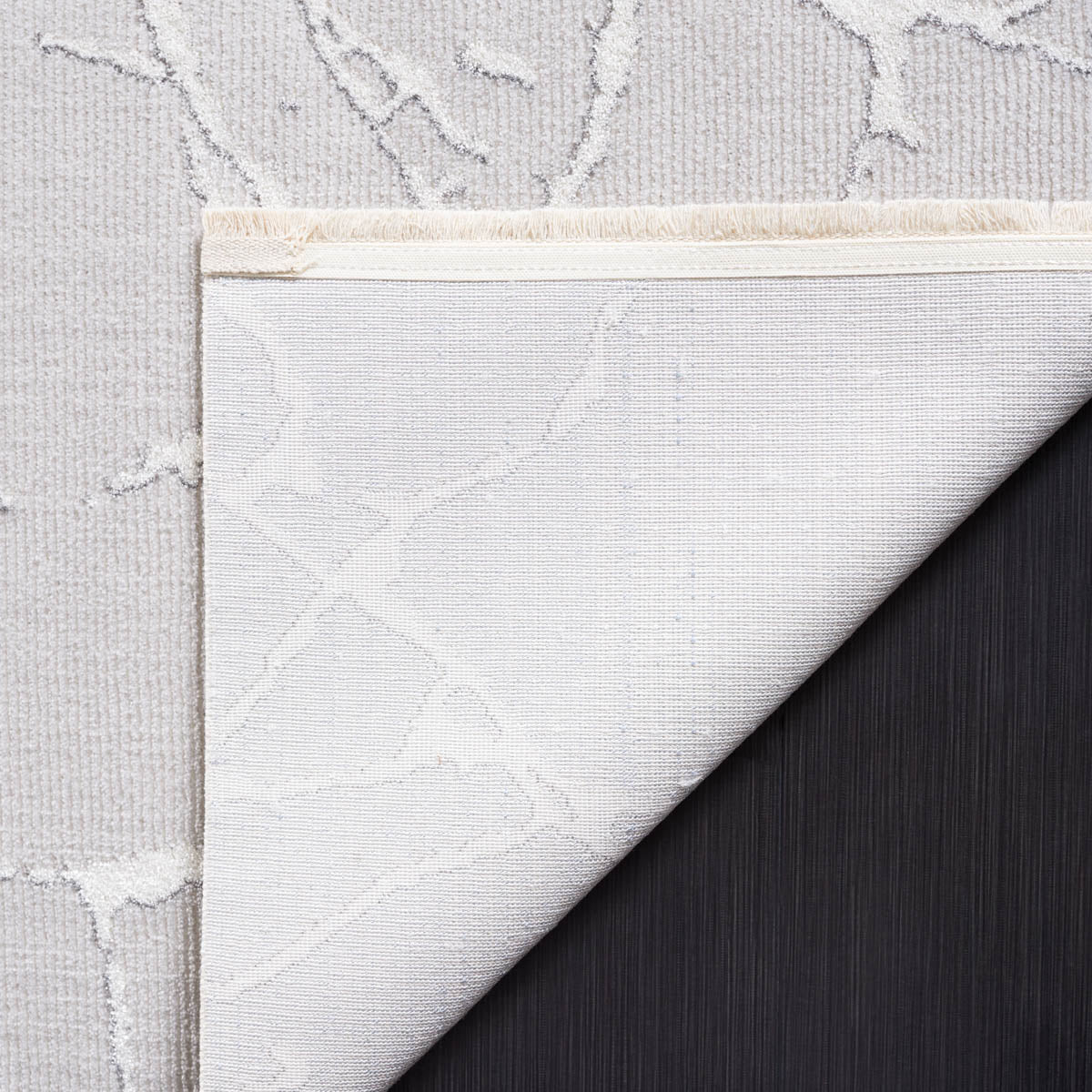 Safavieh Whisper Collection: WHS552F - Grey / Ivory