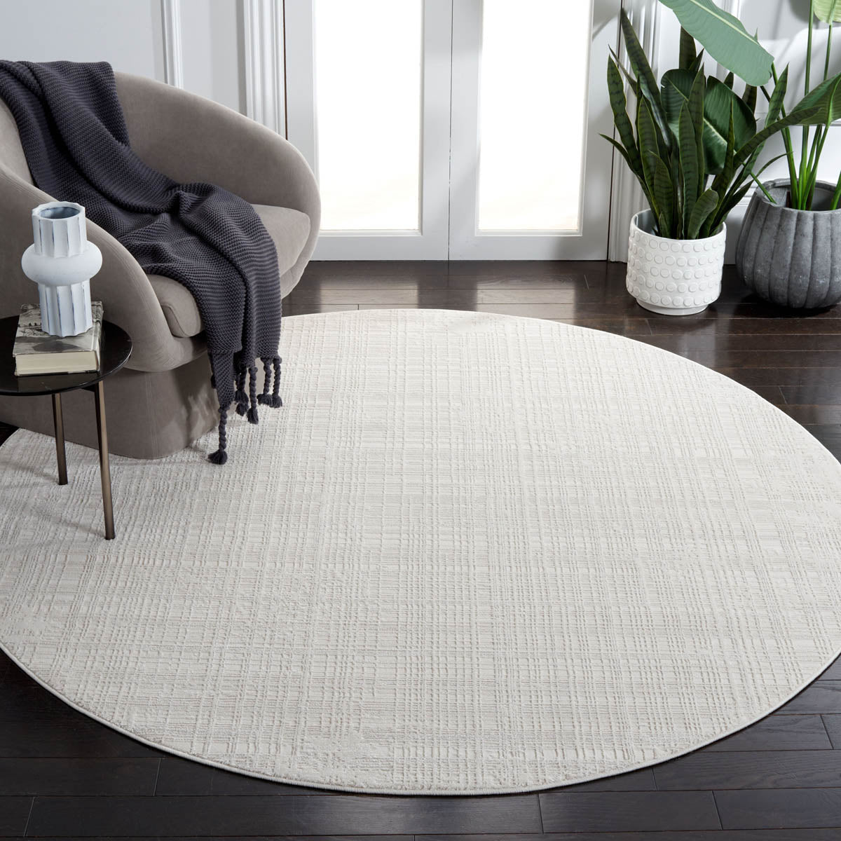 Safavieh Whisper Collection: WHS560A