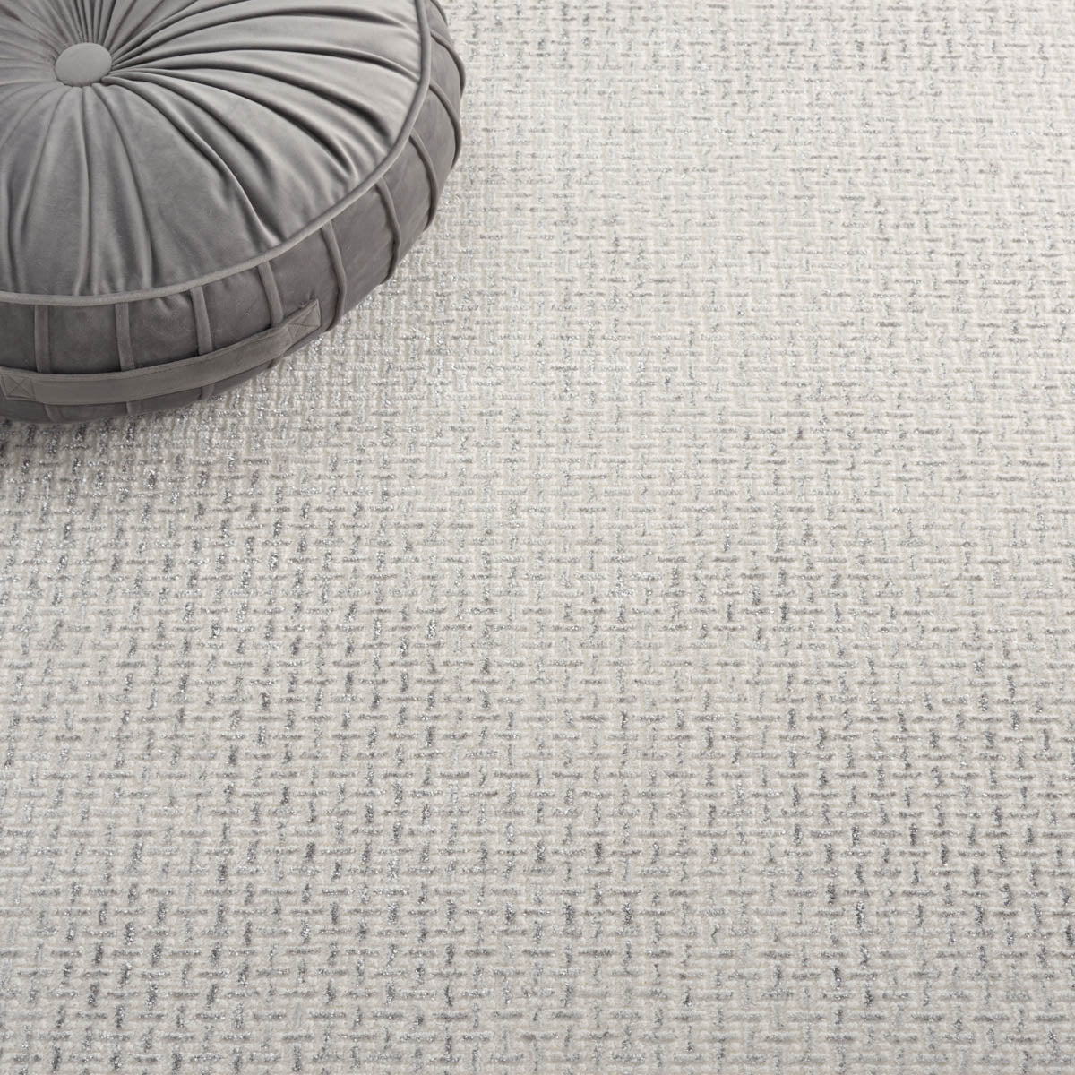 Safavieh Whisper Collection: WHS568F - Light Grey / Ivory