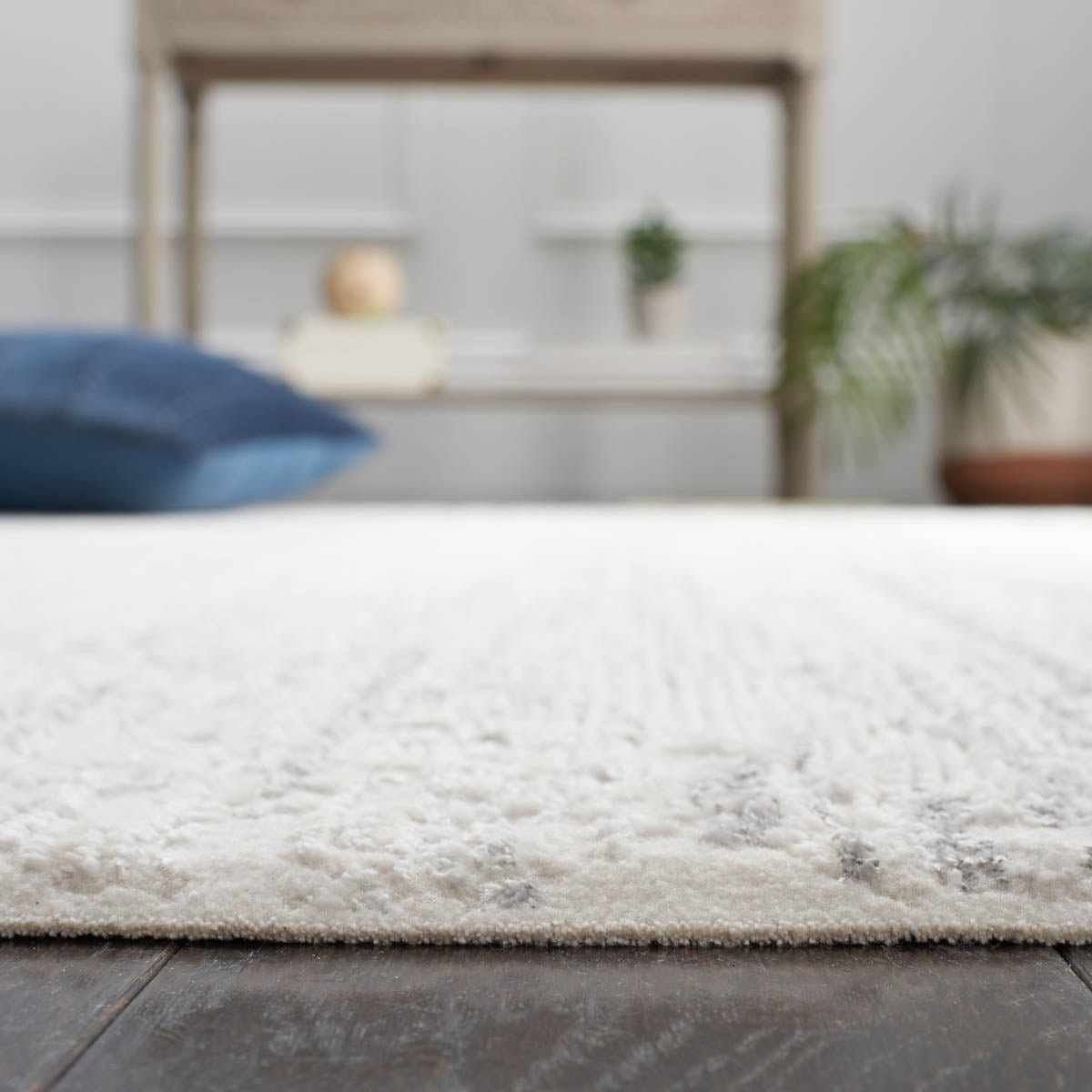 Safavieh Whisper Collection: WHS586F - Grey / Blue