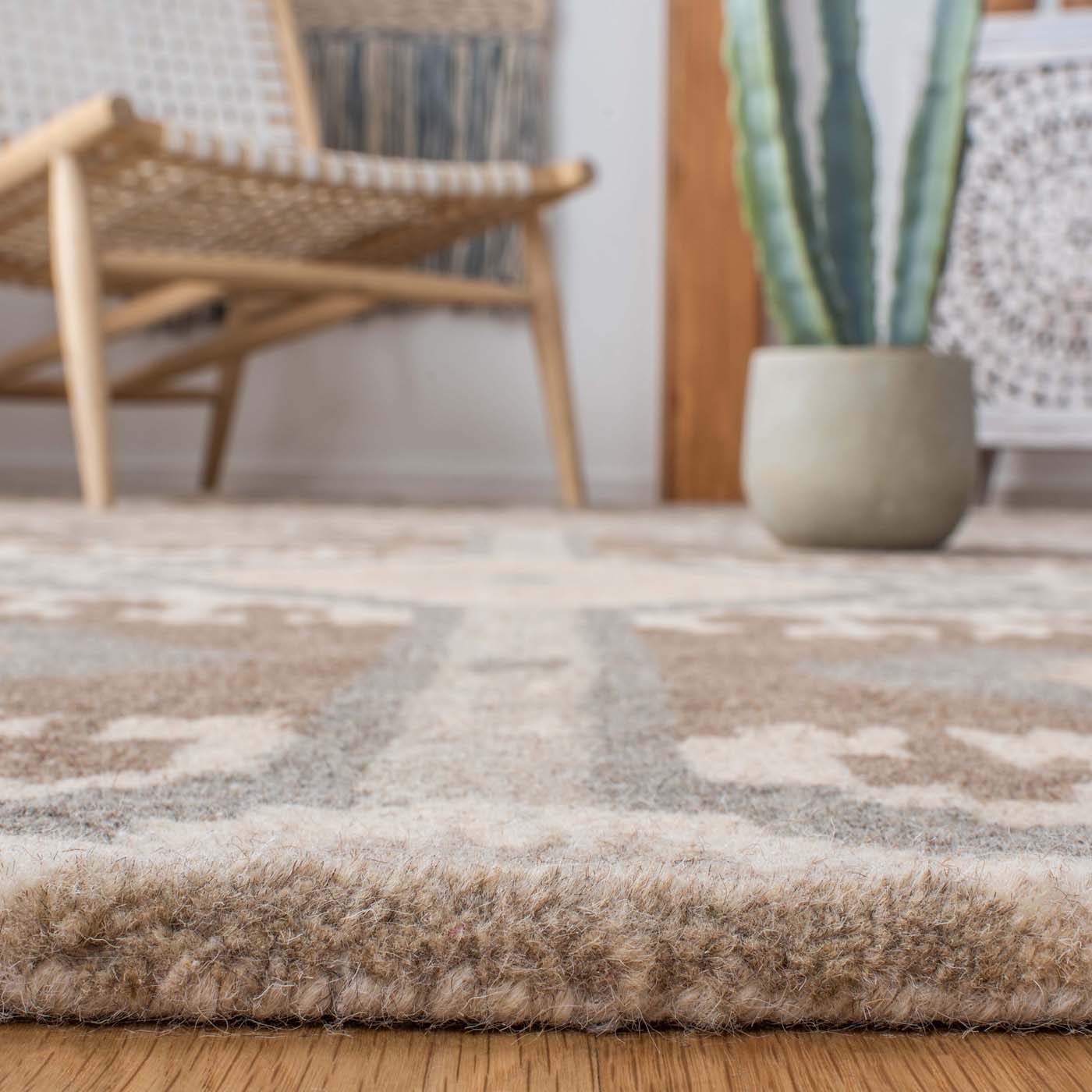 Safavieh Wyndham 720 Rug, WYD720 - Natural / Multi