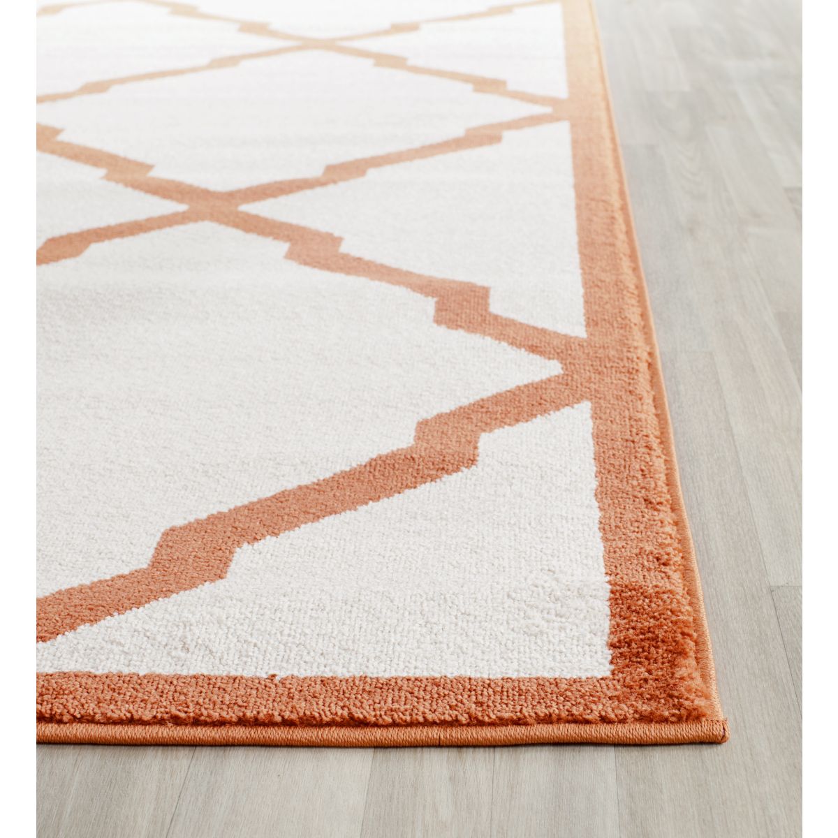 Safavieh Amherst 421 Rug, AMT421 - Beige / Orange