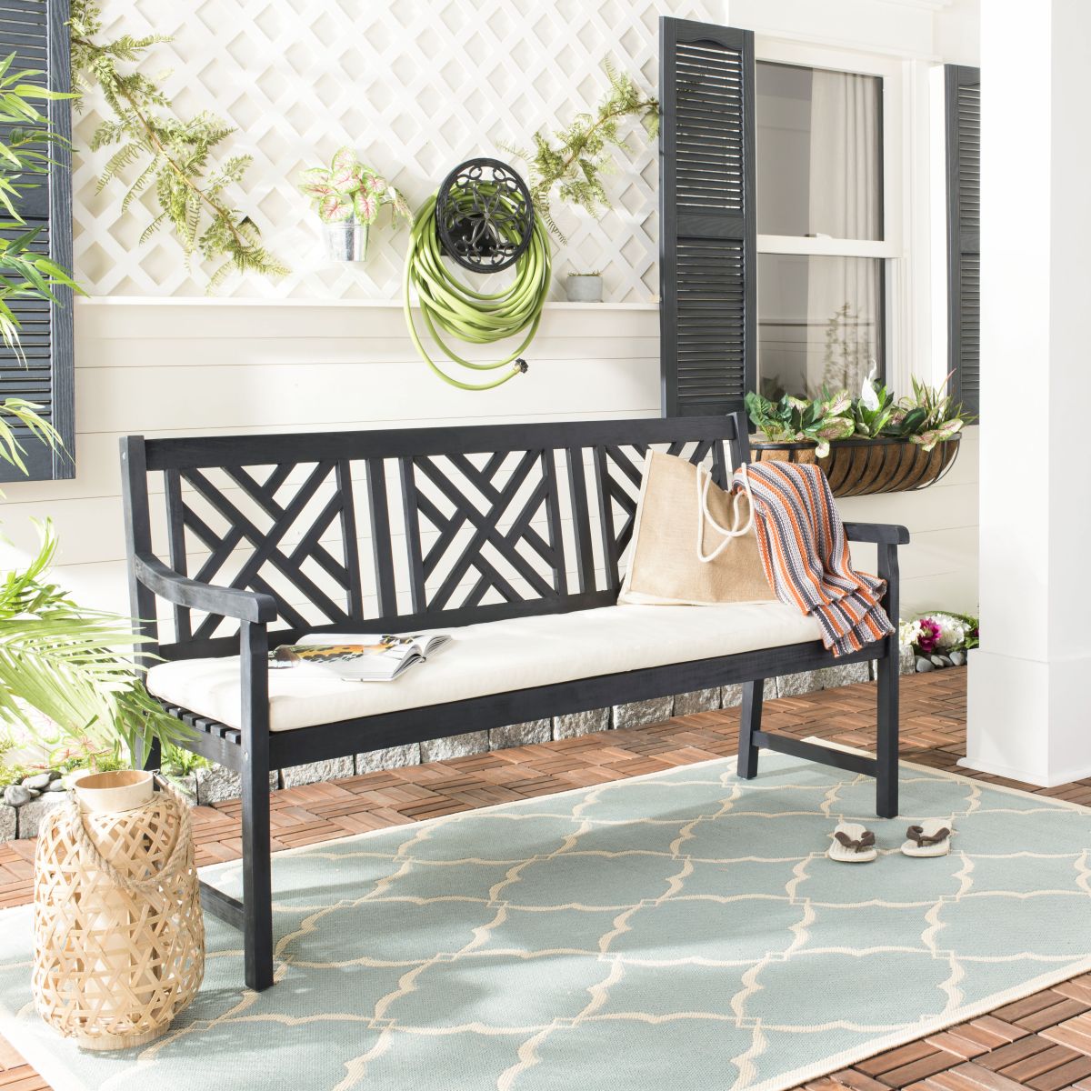 Safavieh Beach House 125 Rug, BHS125 - Aqua / Cream