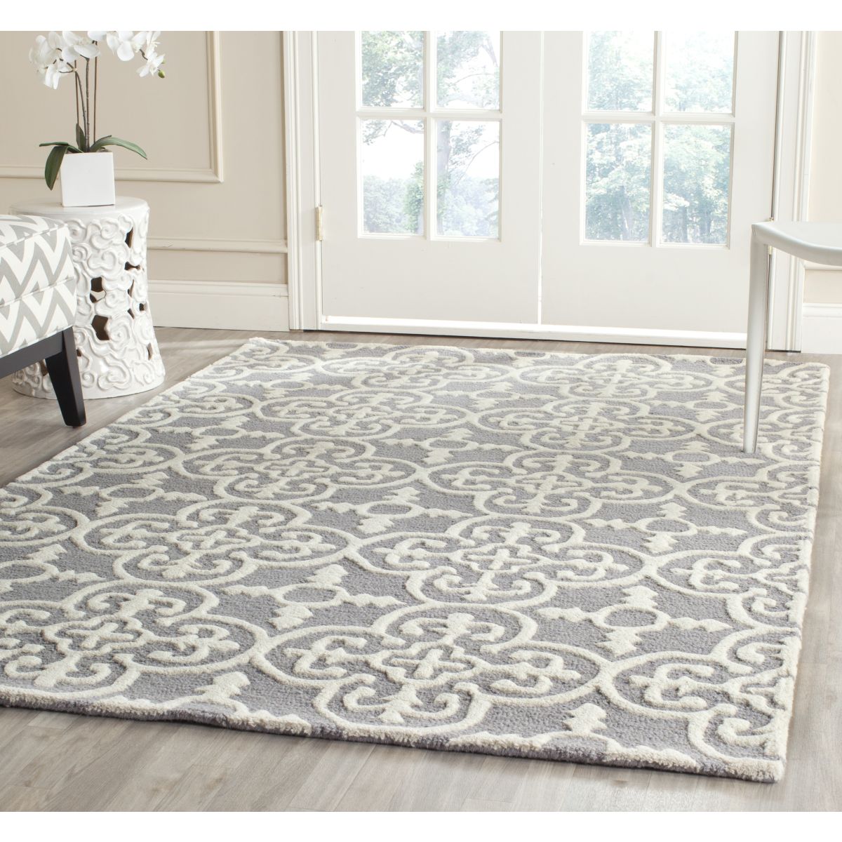 Safavieh Cambridge 133 Rug, CAM133 - Silver / Ivory
