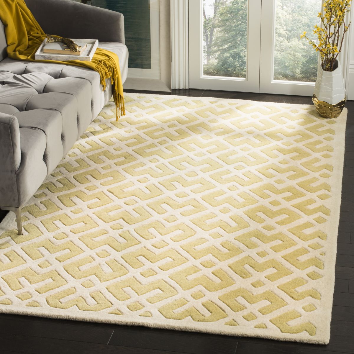 Safavieh Chatham 719 Rug, CHT719 - Light Gold / Ivory