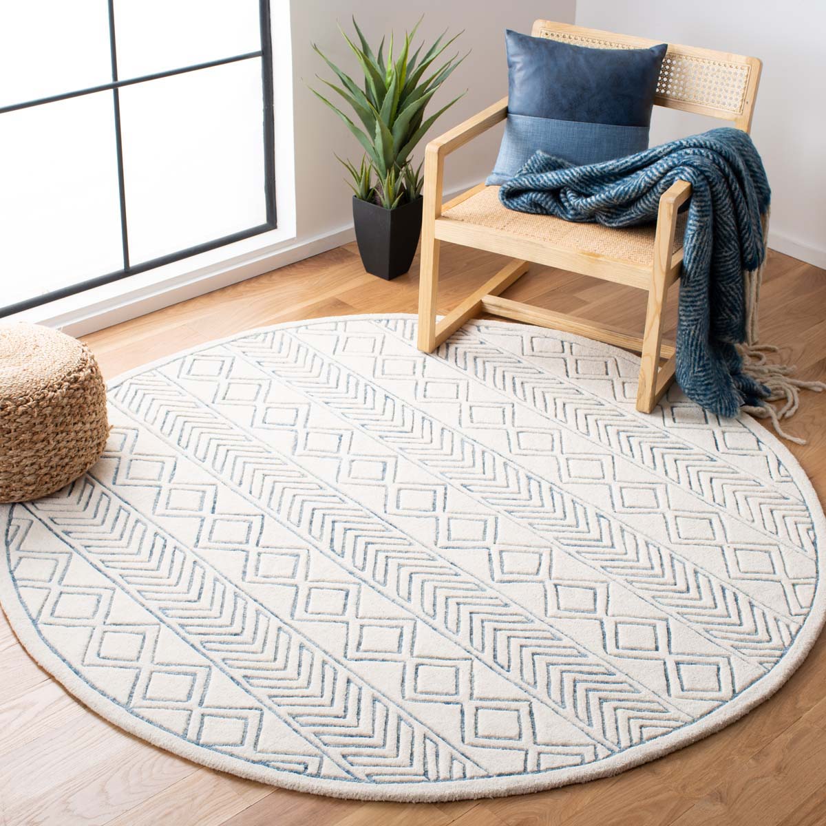 Safavieh Glamour 633 Rug, GLM633 - Ivory / Blue
