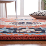 Safavieh Heritage 44Q Rug, HG744Q - Red / Black