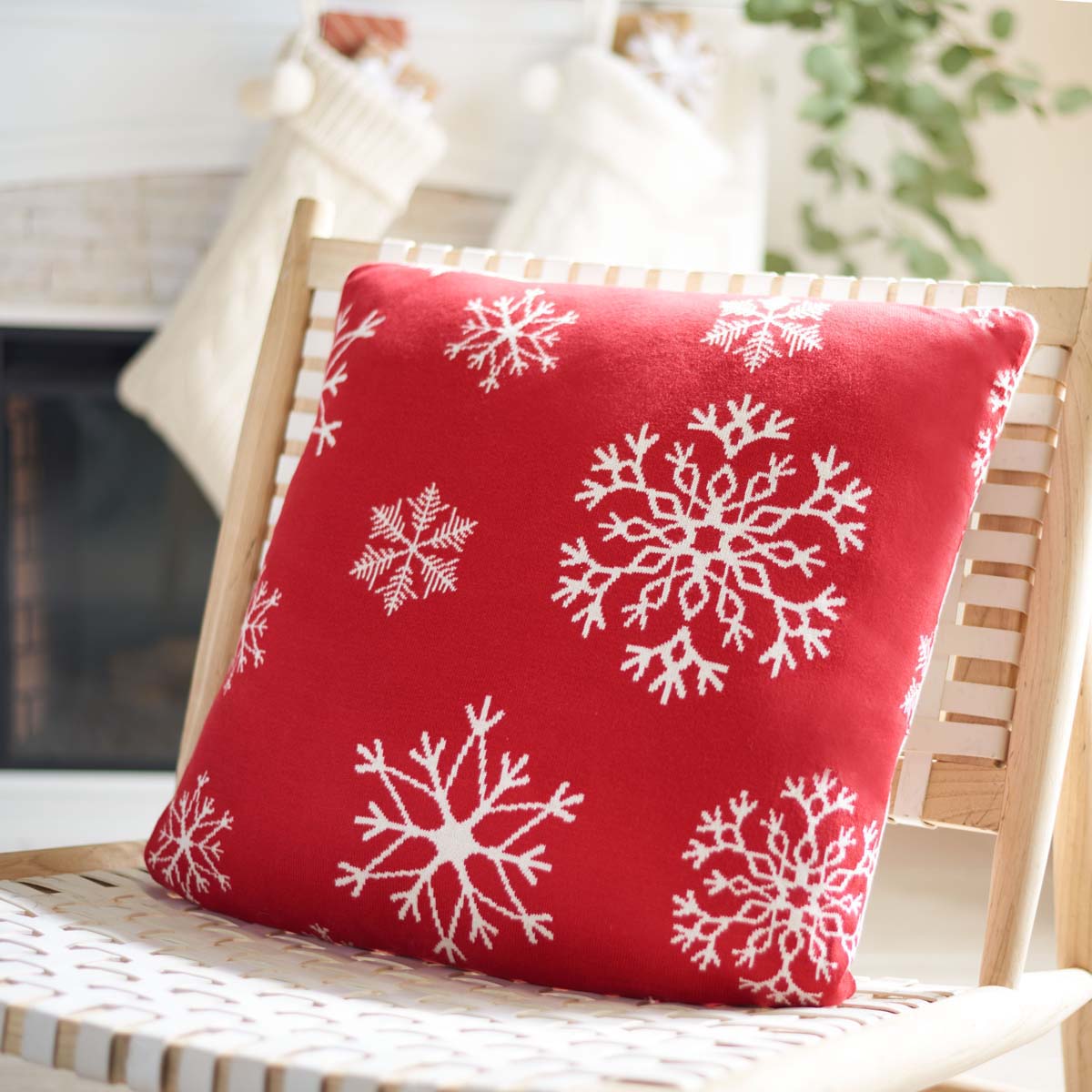 Safavieh Snow Flake Pillow , HOL3003