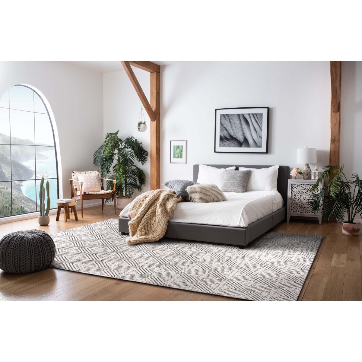 Safavieh Marbella 451 Rug, MRB451 - Ivory / Black