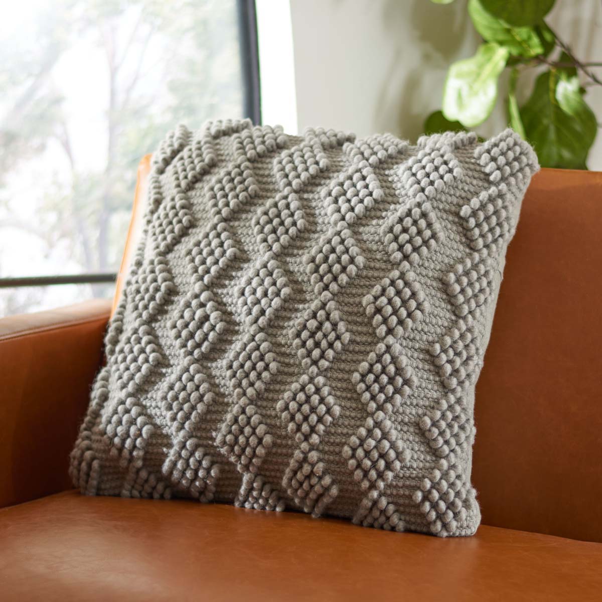 Safavieh Camie Pillow , PLS122 - Light Grey
