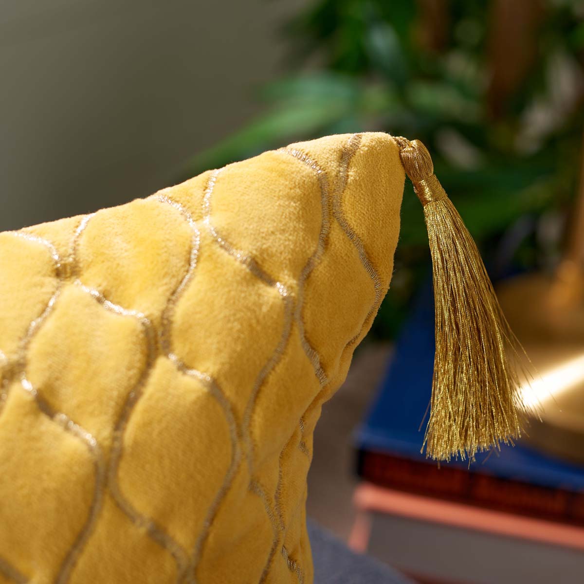 Safavieh Cilan Pillow , PLS6541 - Yellow