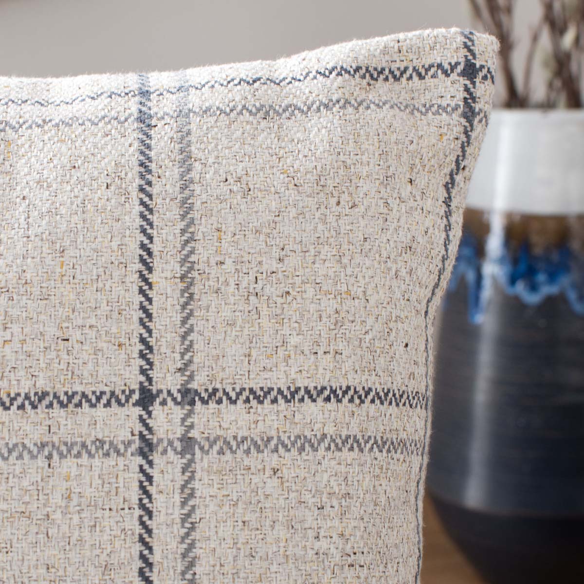 Safavieh Lazra Pillow , PLS7168 - Beige / Black