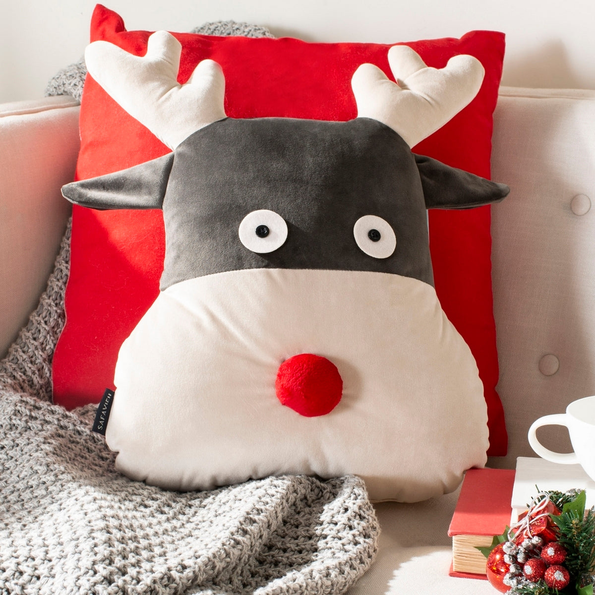 Safavieh Reno Reindeer Pillow , PLS775