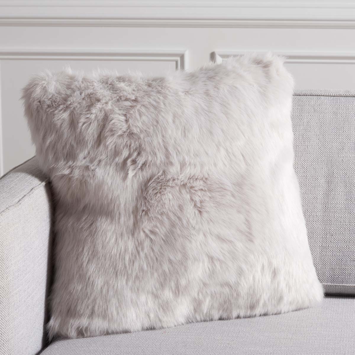 Safavieh Cinzia Fur Pillow , PLS779 - Light Grey
