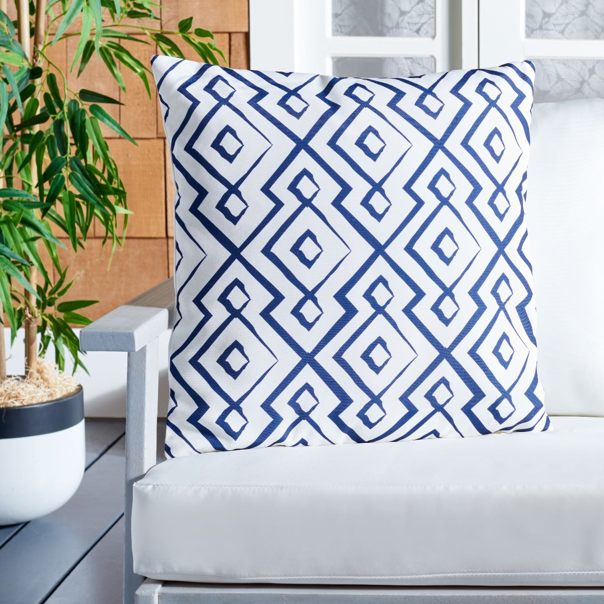 Safavieh Lansana Outdoor Pillow , PPL260 - Navy