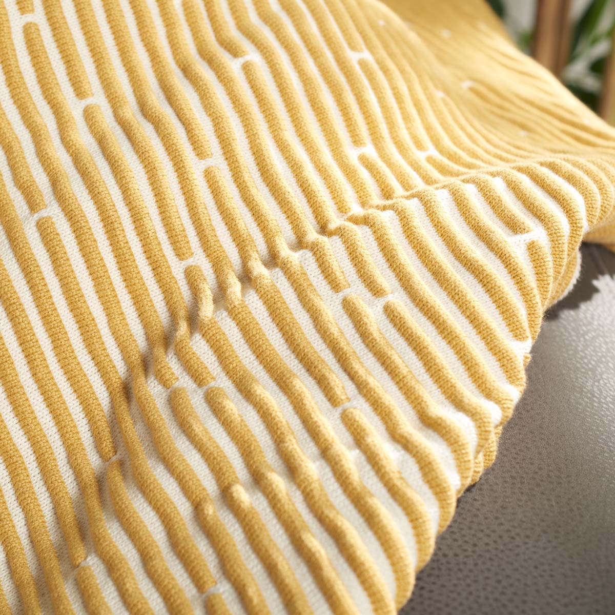 Yellow / Beige - Yellow / Beige