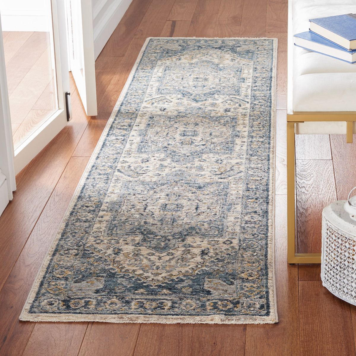 Safavieh Valencia 568 Rug, VAL568 - Ivory / Blue
